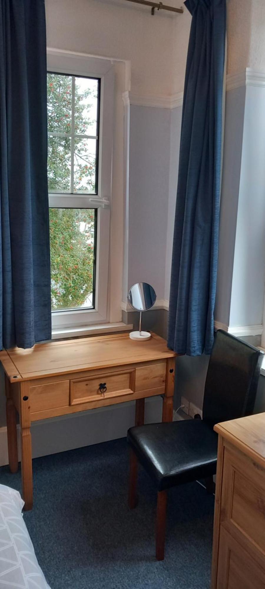 Ty Castell Guest House Кайрфилли Номер фото